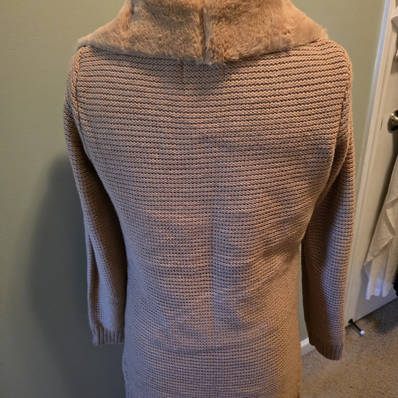 Cozy Tan Teddy Jacket with Faux Fur Collar - Picture 2 of 7